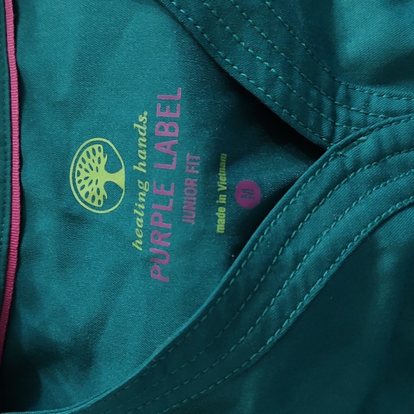 Healing hands. Size Medium purple label junior fit. Dark green - Picture 4 of 4